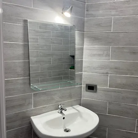 Bryan Apartment Naples